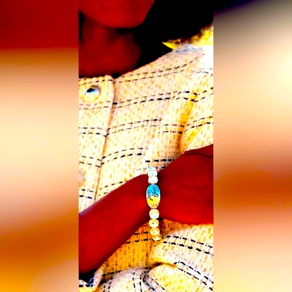 🙏💎 $15 SET❗️ INSPIRATIONAL❗️PAPARAZZI “GOD’S GIRL” WHITE NECKLACE & BRACELET❗️💎🙏 - Picture 4 of 10